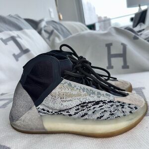 Adidas Yeezy QNTM basketball shoes 6.5M